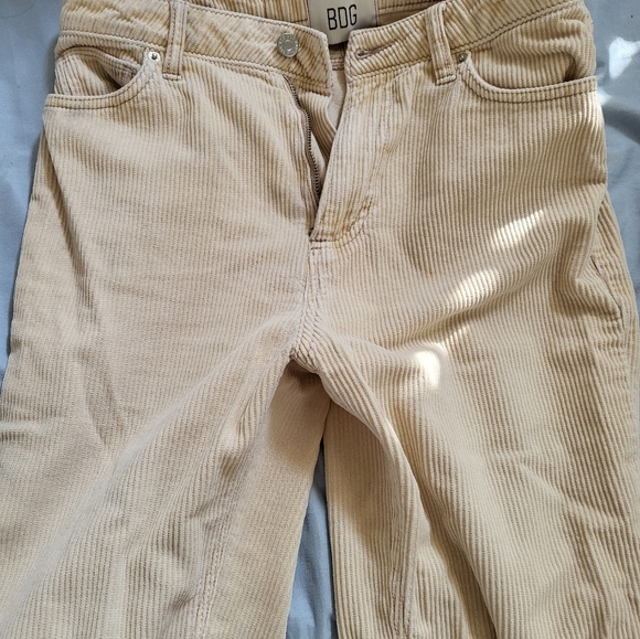 Tan high-rise Urban Outfitter (BDG) corduroy pants - Picture 2 of 4